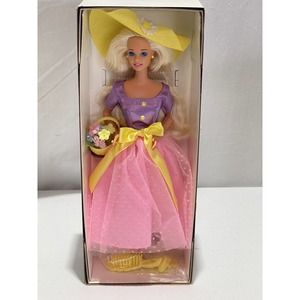 Vintage Spring Blossom Barbie Doll Avon Special Edition #15201 NRFB 1995 Mattel